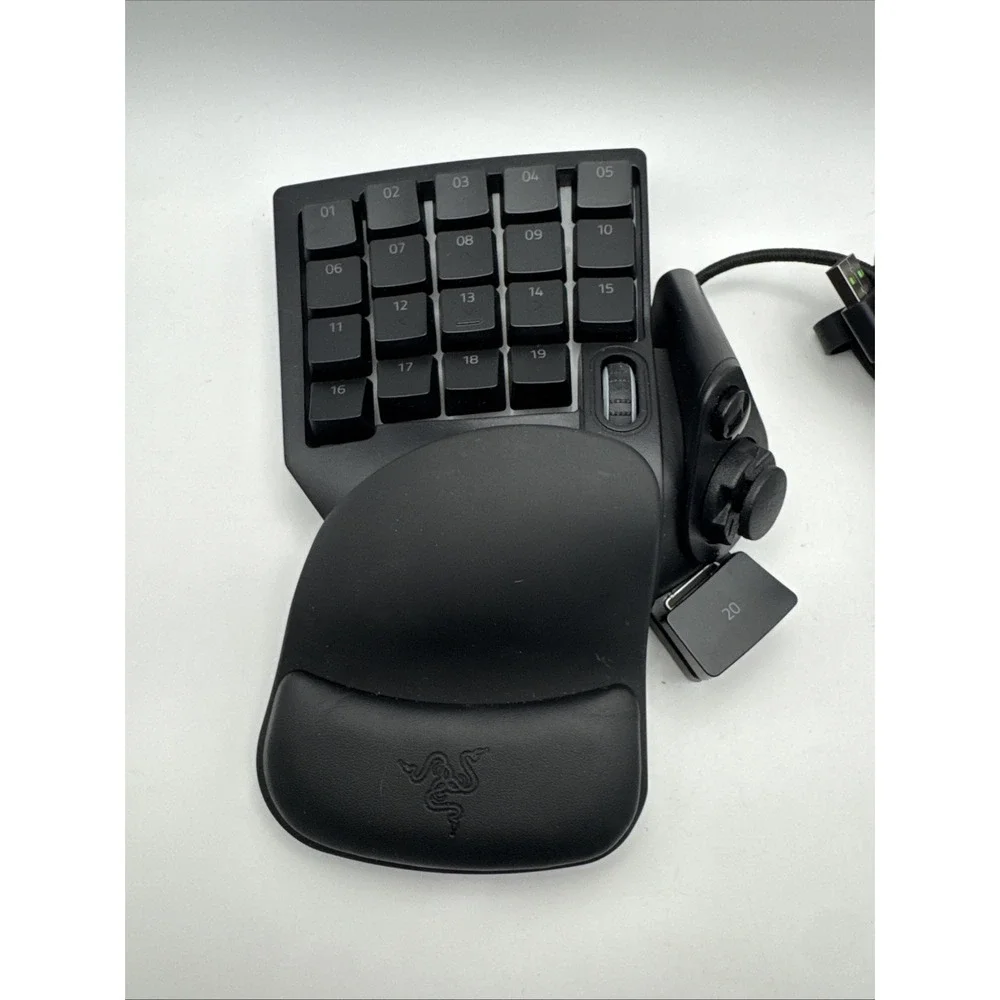 Razer Tartarus gaming keypad chroma V2 RZ07-0227 pc gaming accessory one handed